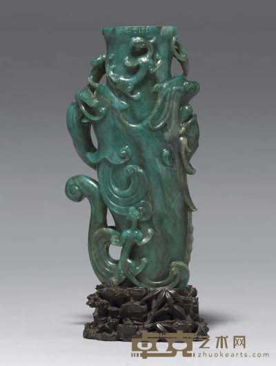 INCISED QIANLONG FOUR-CHARACTER SEALMARK AND OF THE PERIOD（1736-95） A SPINACH JADE RHYTON 